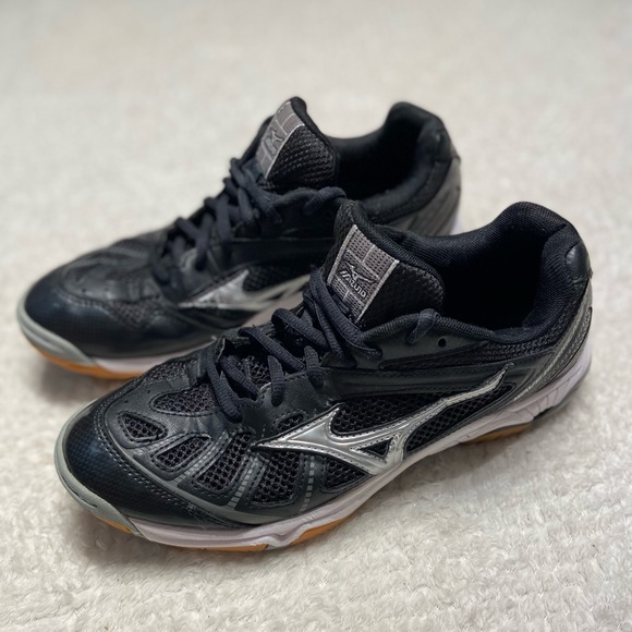 Mizuno Shoes Mizuno Wave Hurricane Womens Volleyball Shoes Poshmark